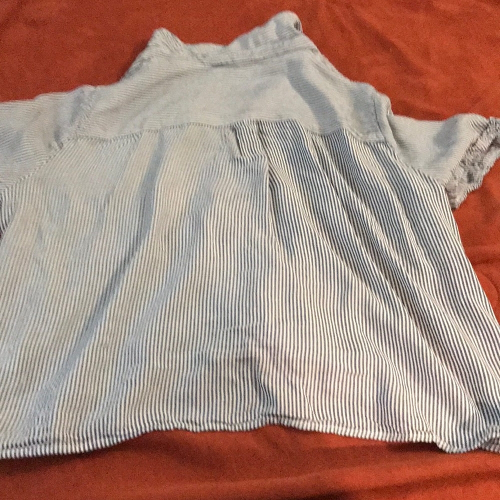 Shrits - Picture 2 of 4